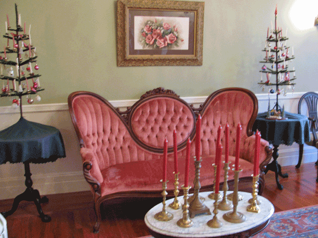 rosesofa.png